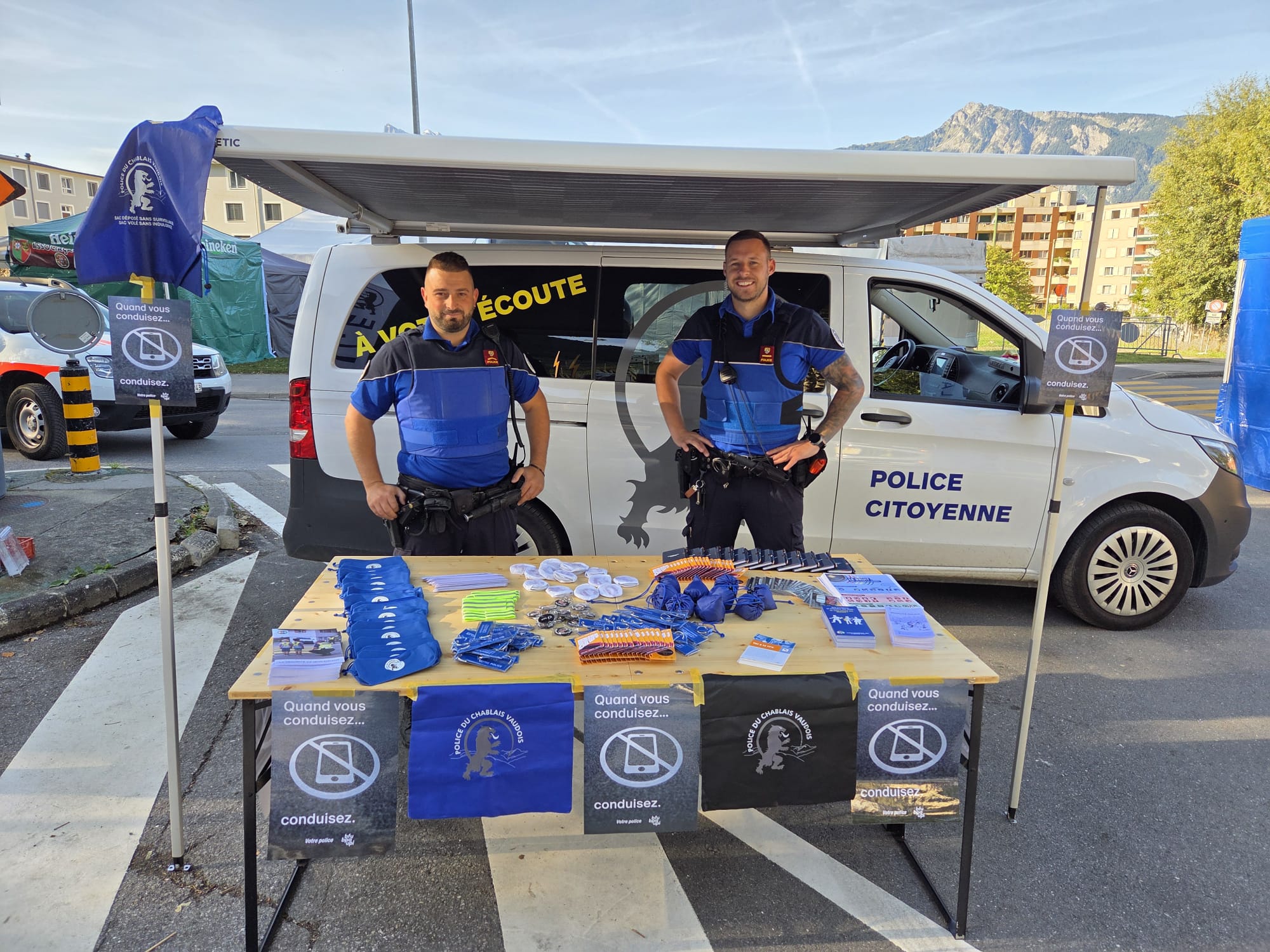 La Police du Chablais vaudois rencontre régulièrement la population qu'elle côtoie 
