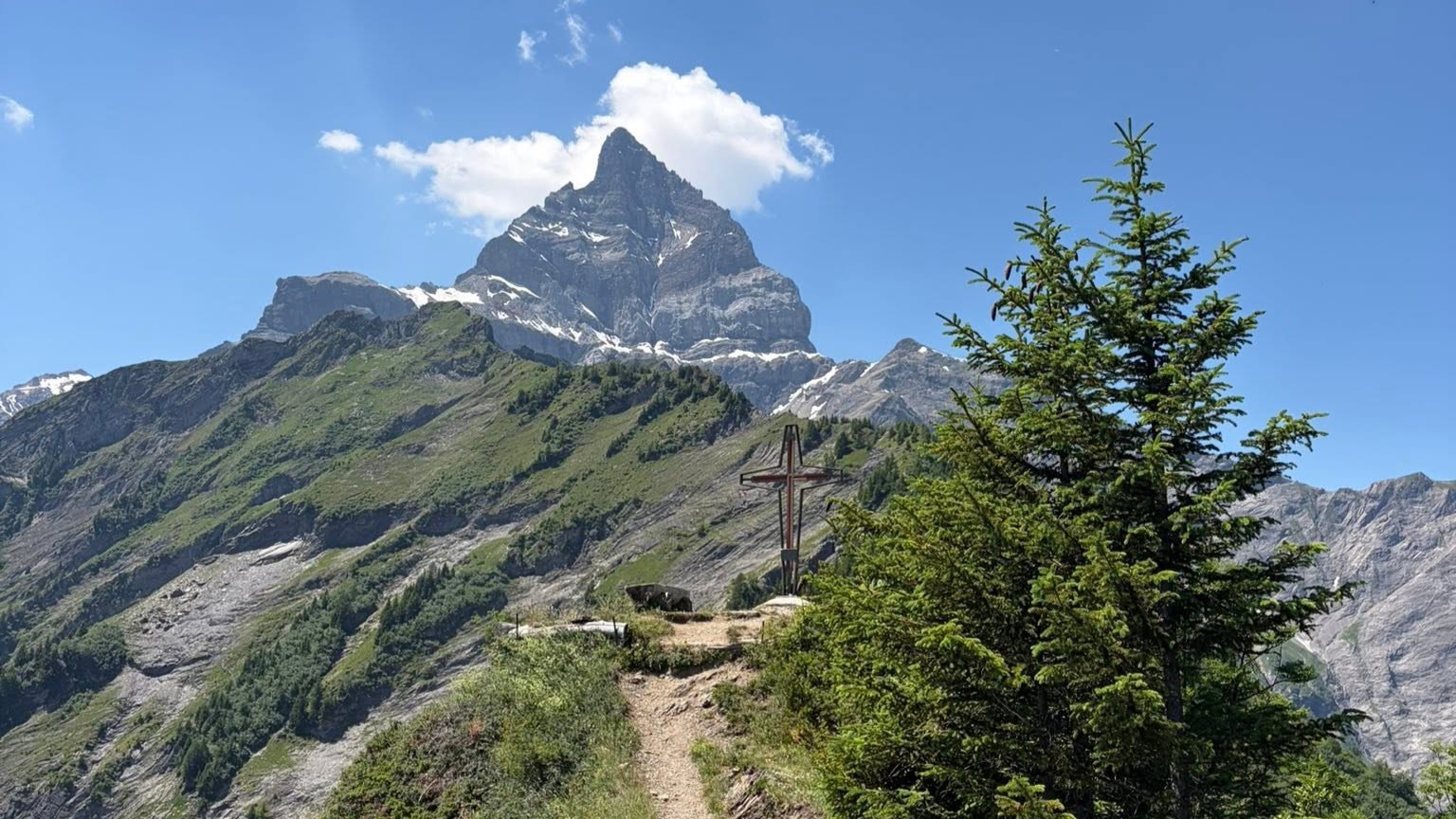 https://radiochablais.ch/images/2026/08/12/trailplanets.jpg