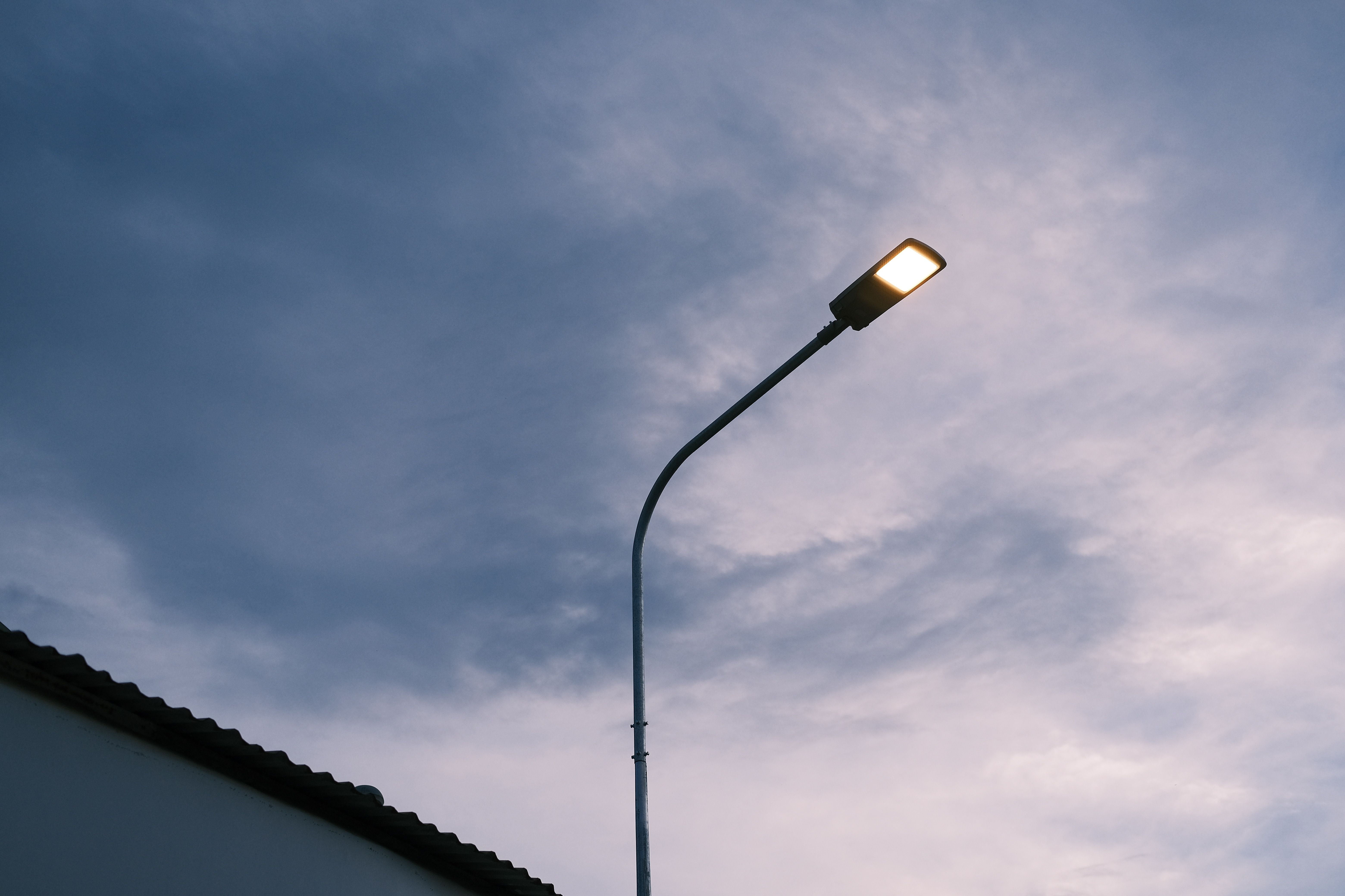https://radiochablais.ch/images/2026/10/09/lampadaire.jpg